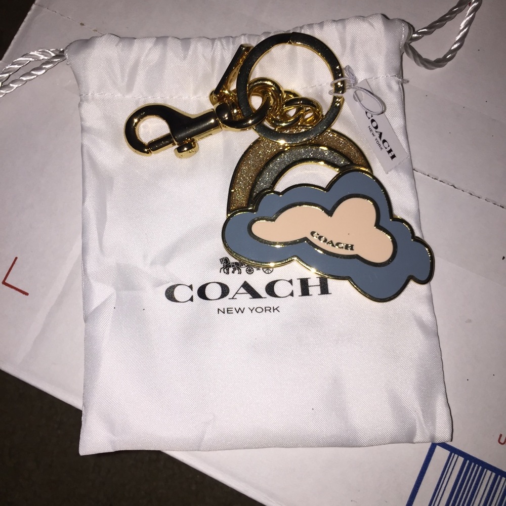 🤩Coach NEW keychain rainbow in a cloud🤩